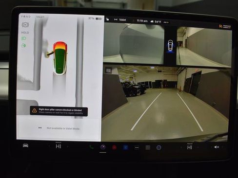 Used 2025 Tesla Model Y Long Range image 23