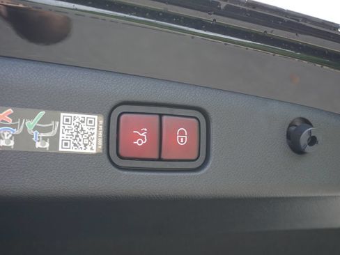 Certified 2024 Mercedes-Benz E 350 4MATIC Sedan image 30