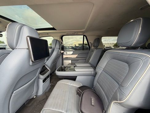 Used 2022 Lincoln Navigator L Black Label AWD/4WD image 9