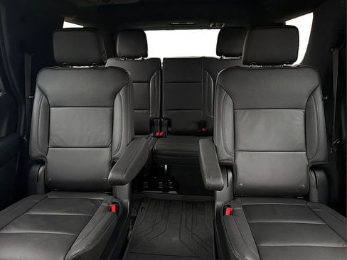 Used 2025 Chevrolet Tahoe LT w/ Comfort Package image 15