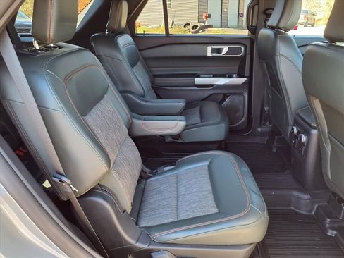 Used 2024 Ford Explorer Timberline image 15