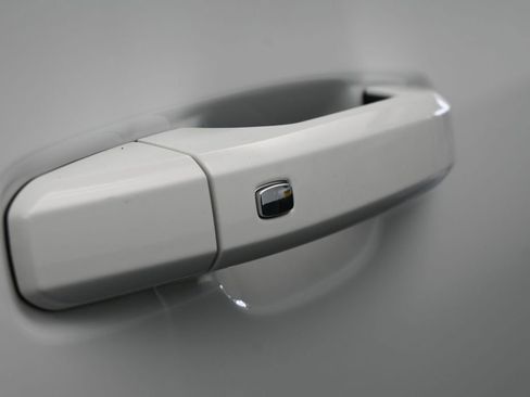 Used 2024 Chevrolet Suburban LT image 45