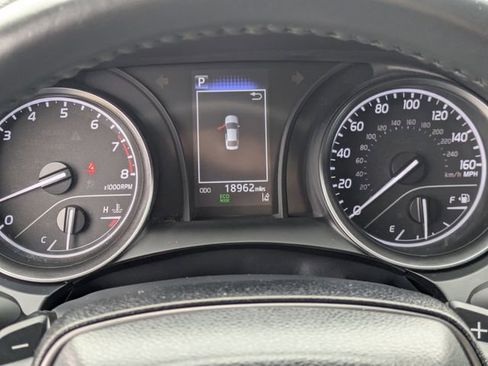 Used 2024 Toyota Camry SE image 20