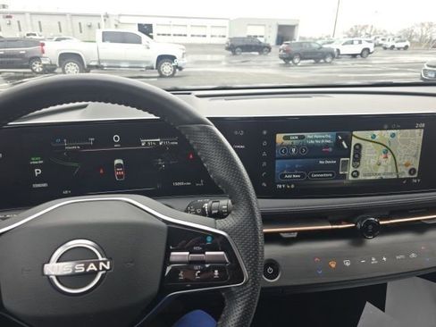 Used 2023 Nissan Ariya AWD image 16