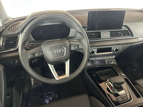 Used 2024 Audi Q5 2.0T Premium Plus w/ Premium Plus Package AWD/4WD image 23