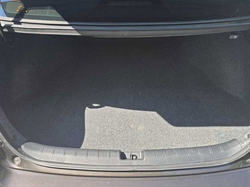Used 2017 Honda Accord LX image 32