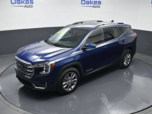 Used 2022 GMC Terrain SLT w/ LPO, Floor Liner Package AWD/4WD image 48