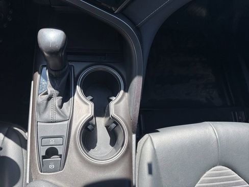 Used 2021 Toyota Camry SE image 20