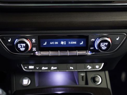 Certified 2023 Audi Q5 2.0T Premium w/ Convenience Package image 19