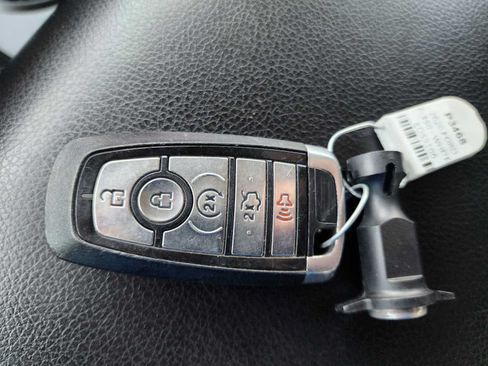 Used 2020 Ford F350 Lariat w/ Lariat Ultimate Package AWD/4WD image 36