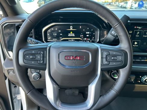 Used 2025 GMC Sierra 1500 SLT image 19