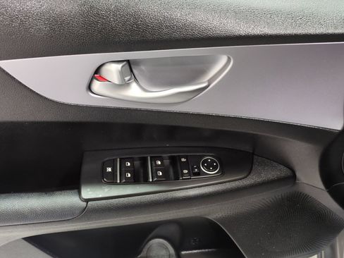Certified 2024 Kia Forte LXS FWD image 16