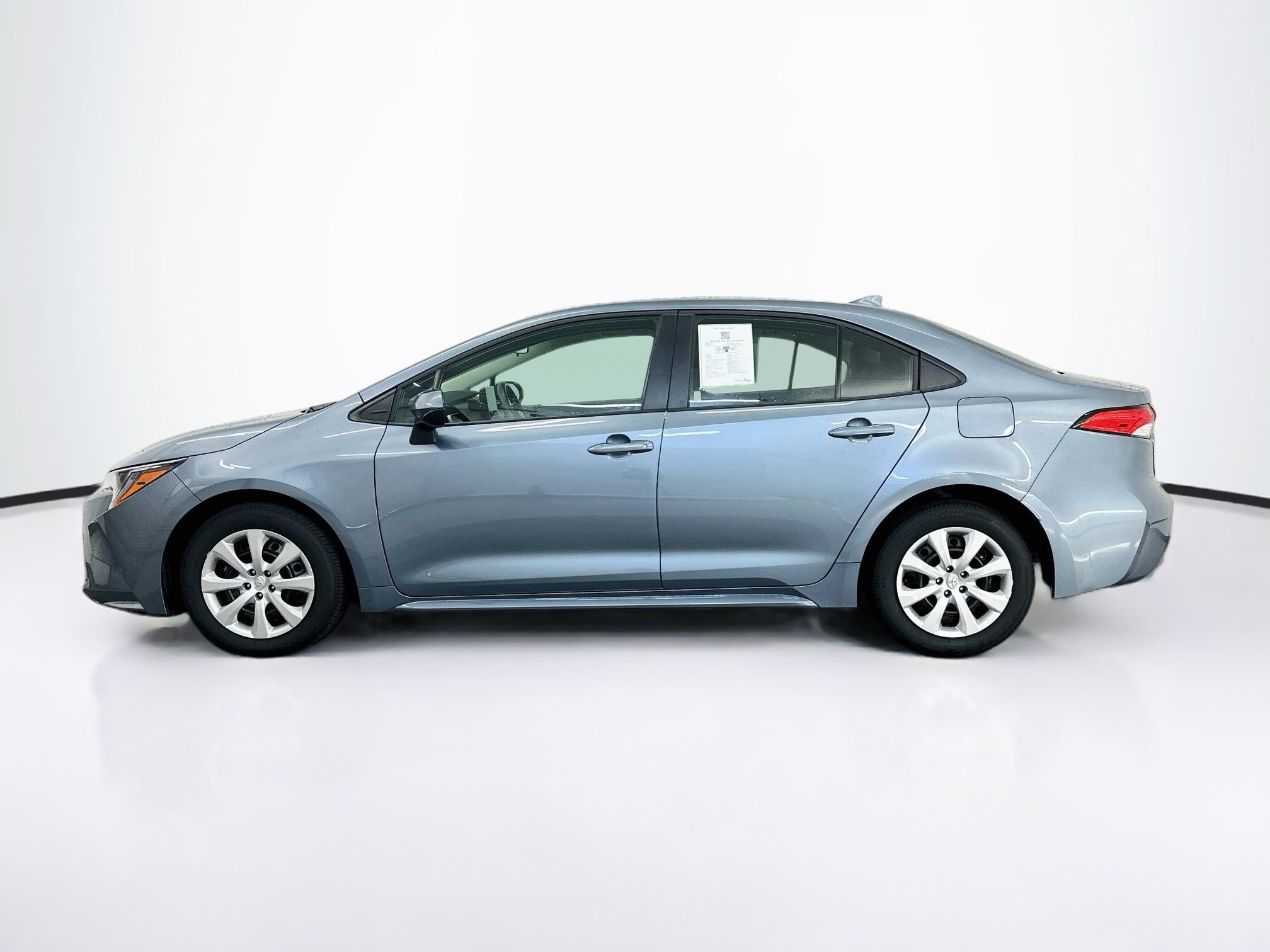Used 2026 Toyota Corolla LE FWD image 4