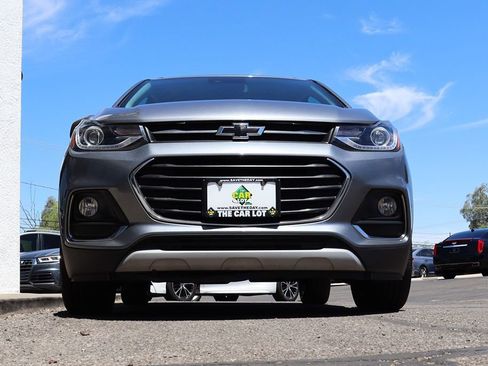 Used 2020 Chevrolet Trax Premier w/ LPO, Protection Package FWD image 17