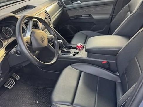 Used 2023 Volkswagen Atlas Cross Sport SE w/ Panoramic Sunroof Package AWD/4WD image 12