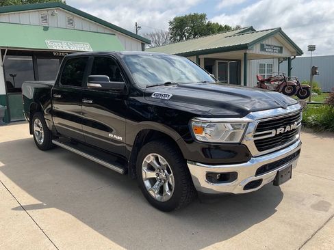 Used 2019 RAM 1500 Big Horn AWD/4WD image 3
