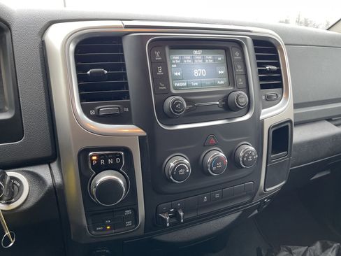 Used 2018 RAM 1500 Classic SLT AWD/4WD image 15