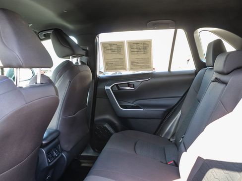 Used 2025 Toyota RAV4 SE image 20