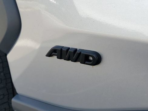 Used 2024 Toyota RAV4 XLE w/ Convenience Package AWD/4WD image 7