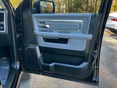 Used 2019 RAM 1500 Classic Warlock image 24