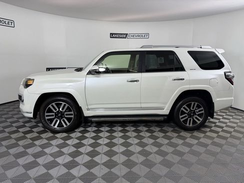 Used 2022 Toyota 4Runner Limited image 3