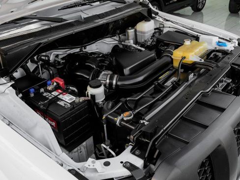 Used 2020 Nissan NV 2500 SV image 39