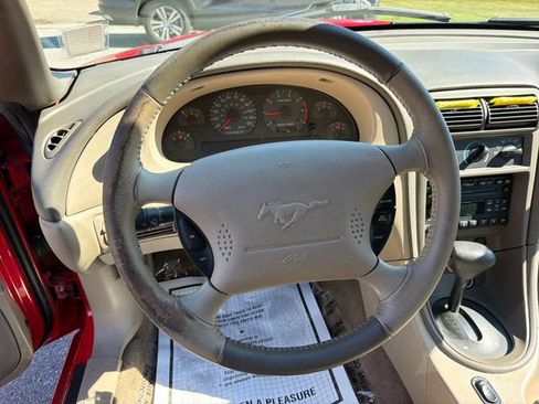 Used 2003 Ford Mustang Convertible RWD image 18