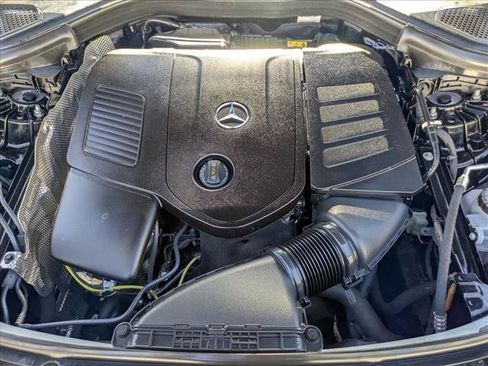 Certified 2025 Mercedes-Benz GLC 300 image 25