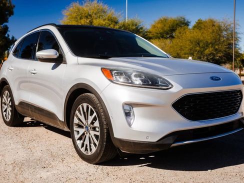 Used 2020 Ford Escape Titanium w/ Titanium Premium Package 2.0 image 1