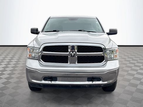 Used 2017 RAM 1500 SLT RWD image 2
