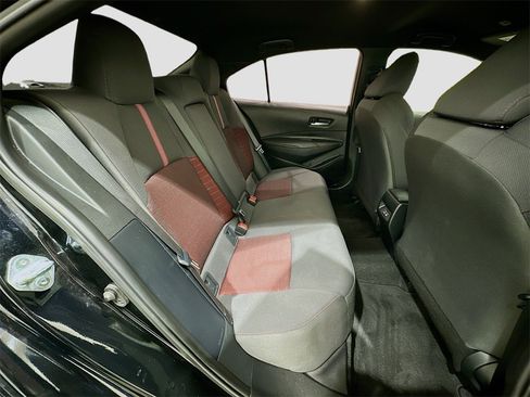Used 2024 Toyota Corolla SE image 25