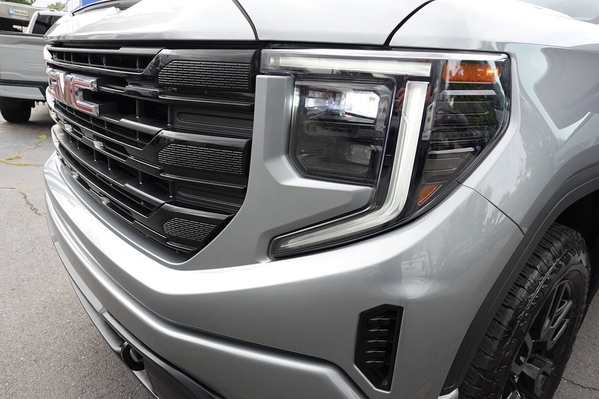 Used 2025 GMC Sierra 1500 Elevation AWD/4WD image 61