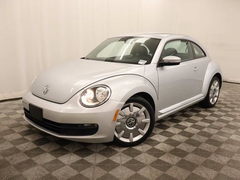 Used 2012 Volkswagen Beetle 2.5 FWD image 1