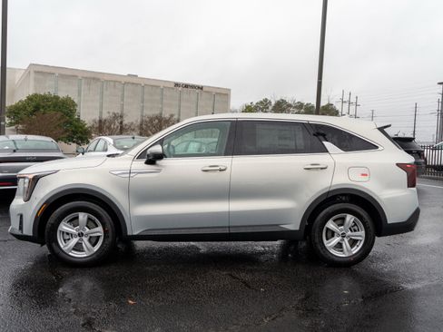 New 2026 Kia Sorento LX image 4