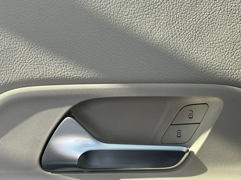Certified 2025 Mercedes-Benz GLB 250 4MATIC image 41