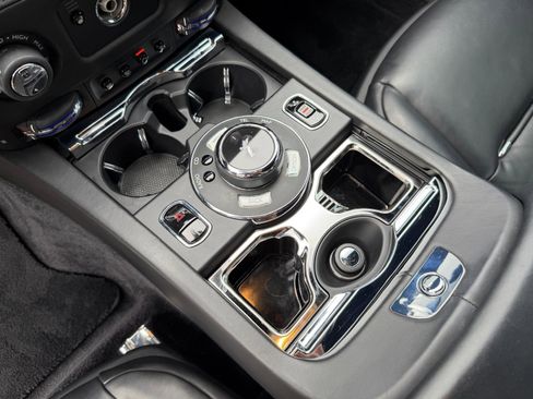 Used 2016 Rolls-Royce Wraith image 43