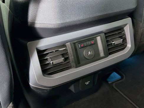 Used 2025 Ford F250 Lariat w/ Lariat Ultimate Package AWD/4WD image 29