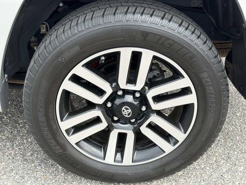 Used 2021 Toyota 4Runner Limited image 10