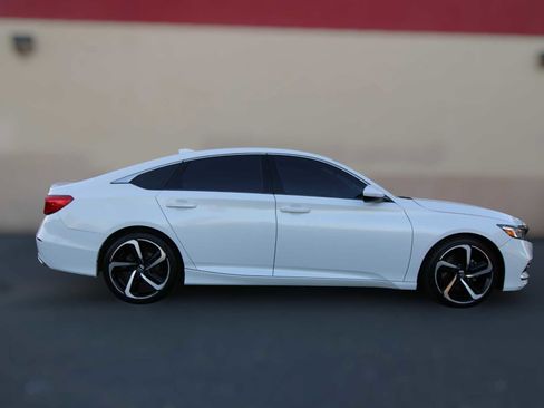 Used 2018 Honda Accord Sport image 15