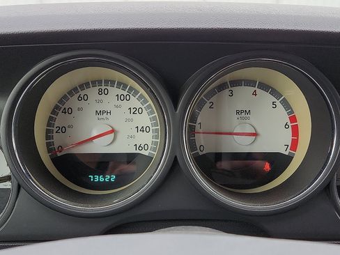 Used 2010 Dodge Challenger R/T RWD image 18