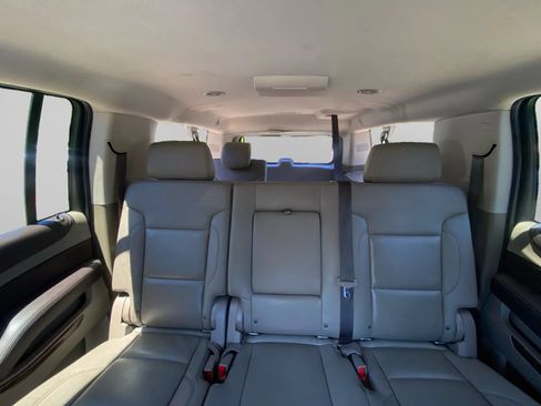 Used 2019 Chevrolet Suburban LT AWD/4WD image 15
