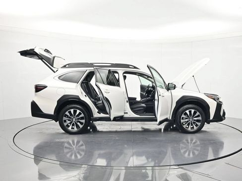 Used 2025 Subaru Outback Limited AWD/4WD image 47