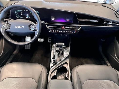 Used 2025 Kia Niro EX Touring FWD image 15