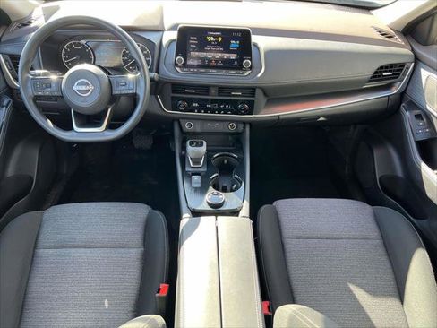 Used 2023 Nissan Rogue SV image 13