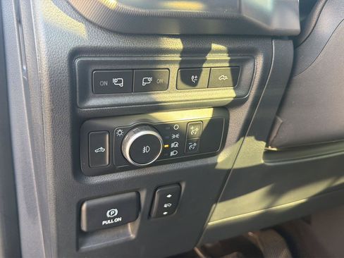 Used 2022 Ford F150 Raptor w/ Raptor 37 Performance Package AWD/4WD image 21