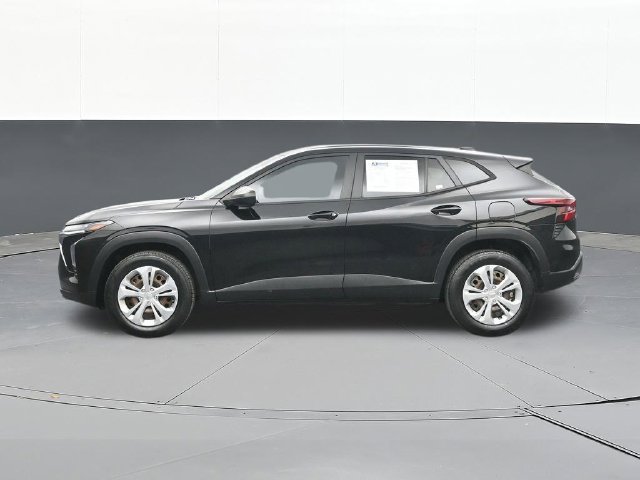 Used 2024 Chevrolet Trax LS FWD image 8