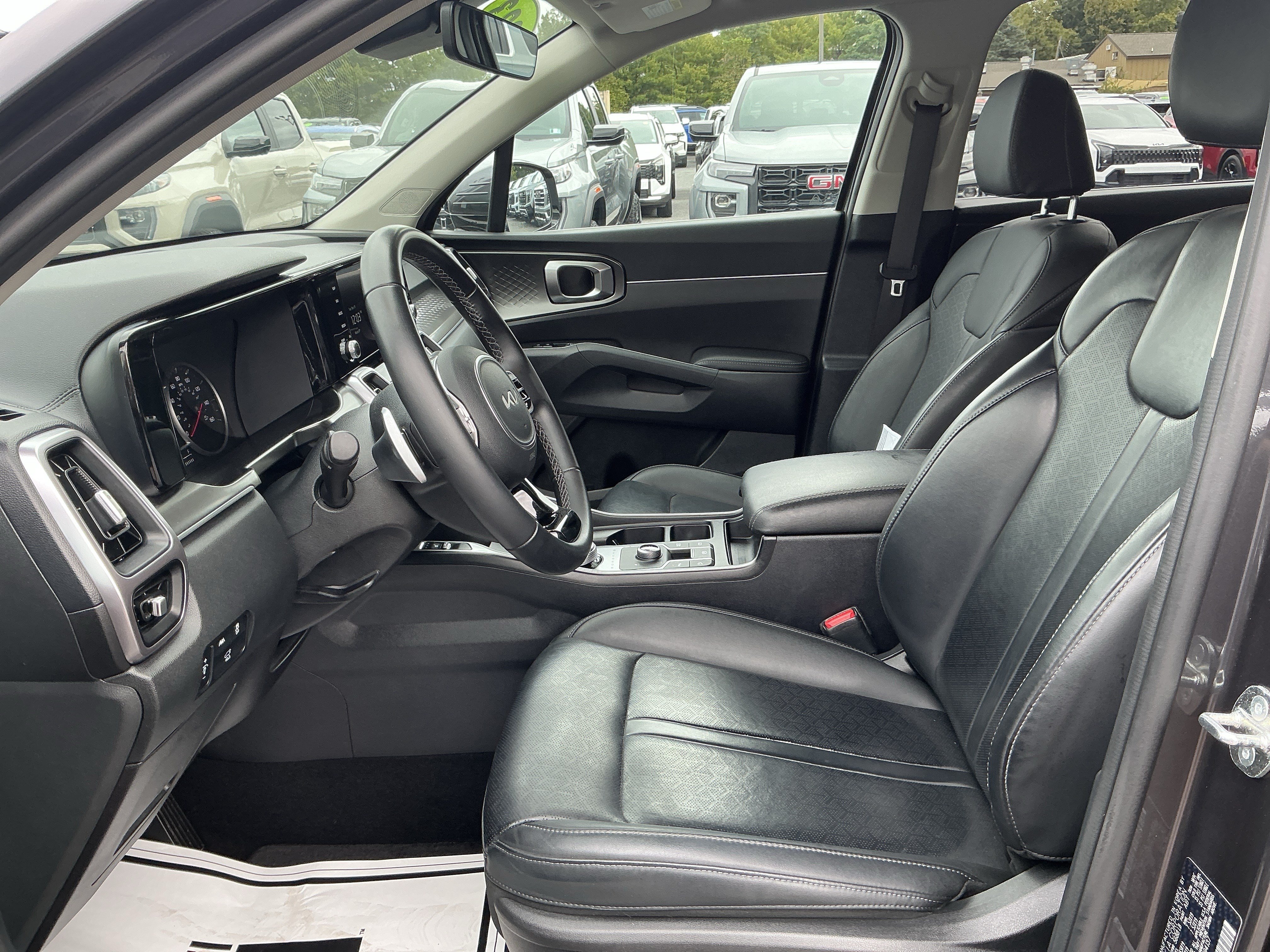 Certified 2023 Kia Sorento EX AWD/4WD image 14