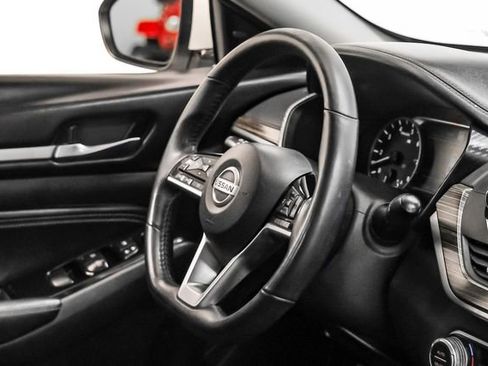 Used 2020 Nissan Altima 2.0 Platinum image 17