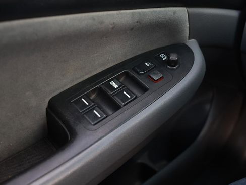 Used 2004 Honda Accord LX image 38