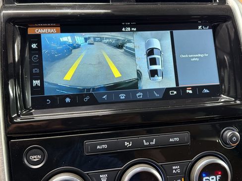 Used 2018 Land Rover Discovery HSE Luxury AWD/4WD image 19